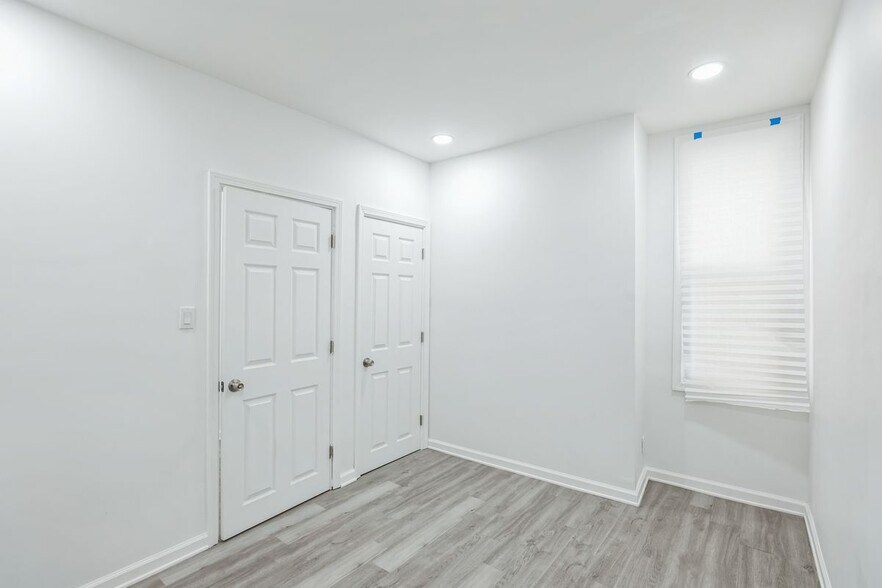 Building Photo - 5540 Harmer St