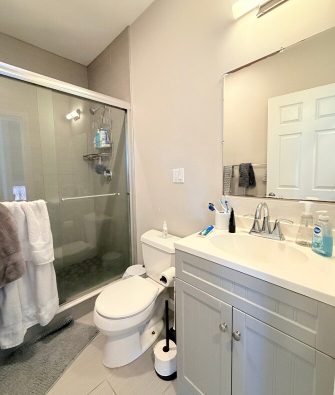 Building Photo - 39 Long Ave