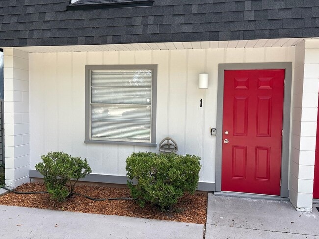 Building Photo - 1231 SW 61st Terrace