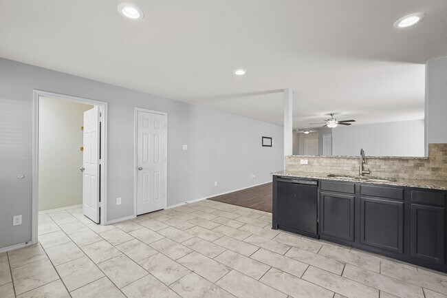 Building Photo - 2509 Saddlehorn Dr