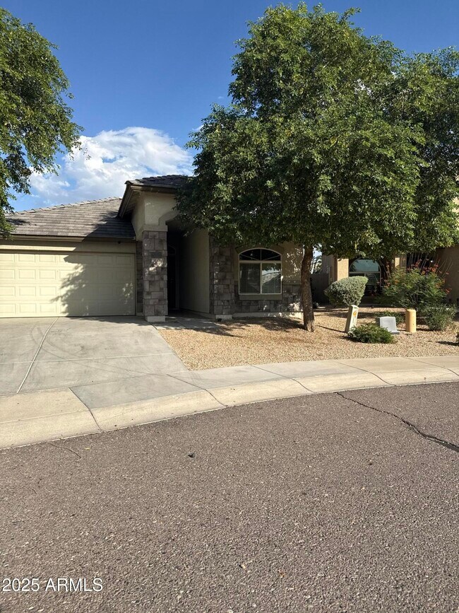 Primary Photo - 5623 S 27th Dr