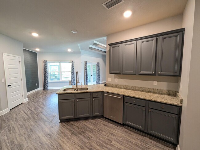 Building Photo - 3565 Pearl Ct