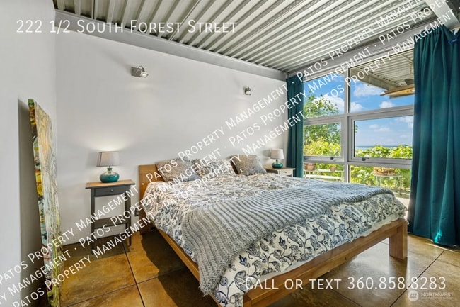 Building Photo - 222 1/2 South Forest Street-