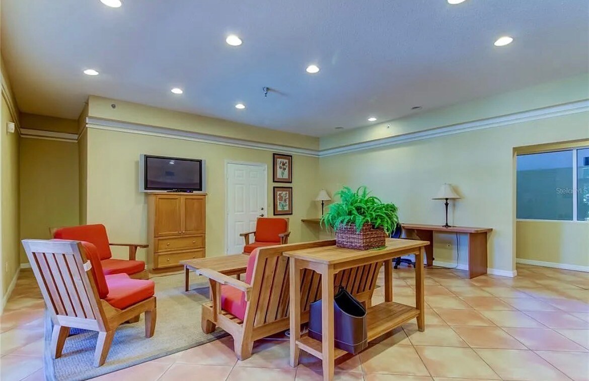 Building Photo - 2400 Feather Sound Dr
