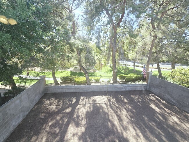 Building Photo - 9433 Valencia Canyon Dr