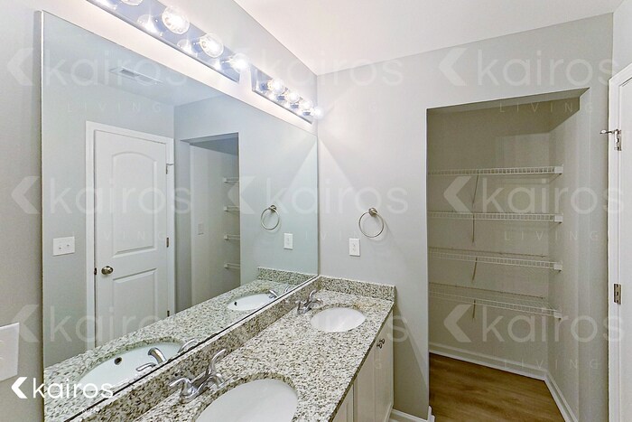 Building Photo - 236 Fox Chase Wy