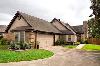 Building Photo - 200 Supreme Ct