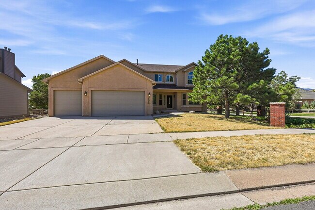 Building Photo - $3,040.95, 6 bed, 4 bath located in Colorado Springs