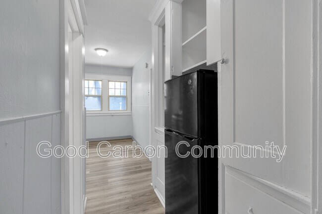 Building Photo - 2720 Main St