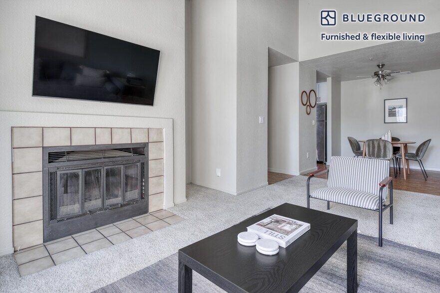 Building Photo - 83 Rock Harbor Ln