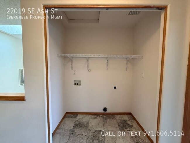 Building Photo - 22019 SE Ash St