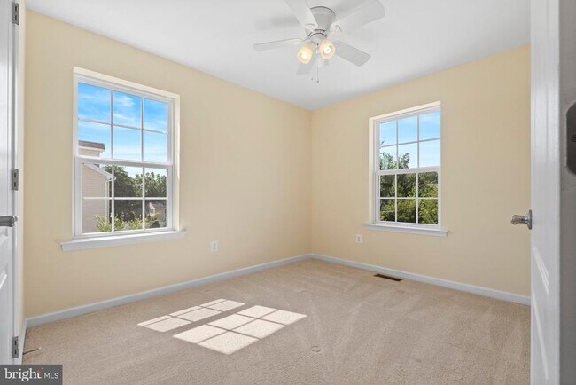Building Photo - 8317 Horned Owl Ln