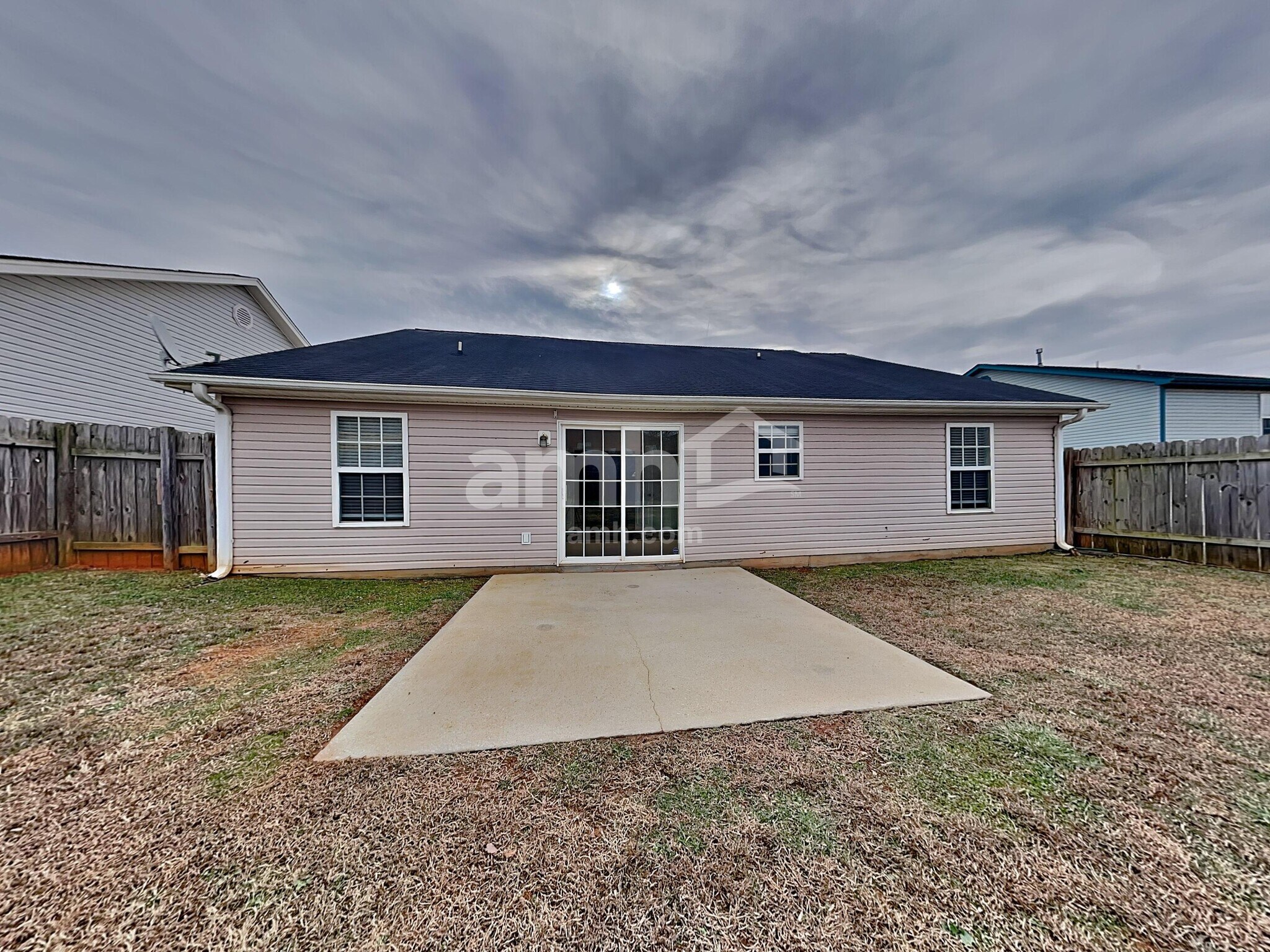 Building Photo - 200 Kingscreek Dr