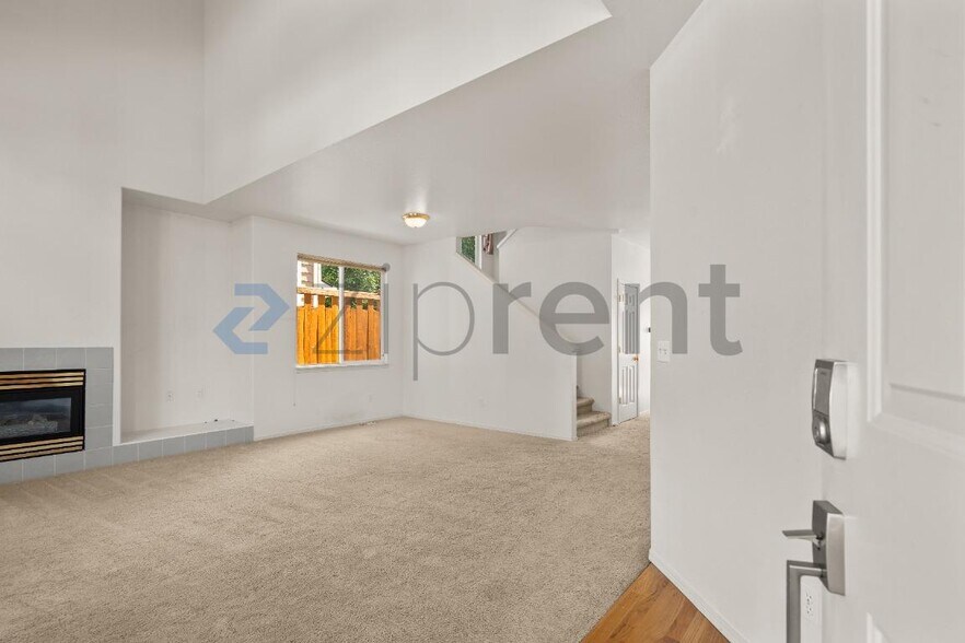 Building Photo - Unit