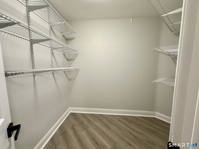 Building Photo - 267 Melba St