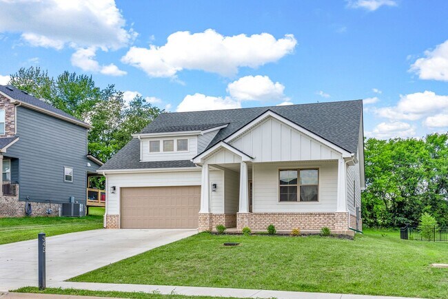 Building Photo - Modern Ranch Rental Near Rossview!