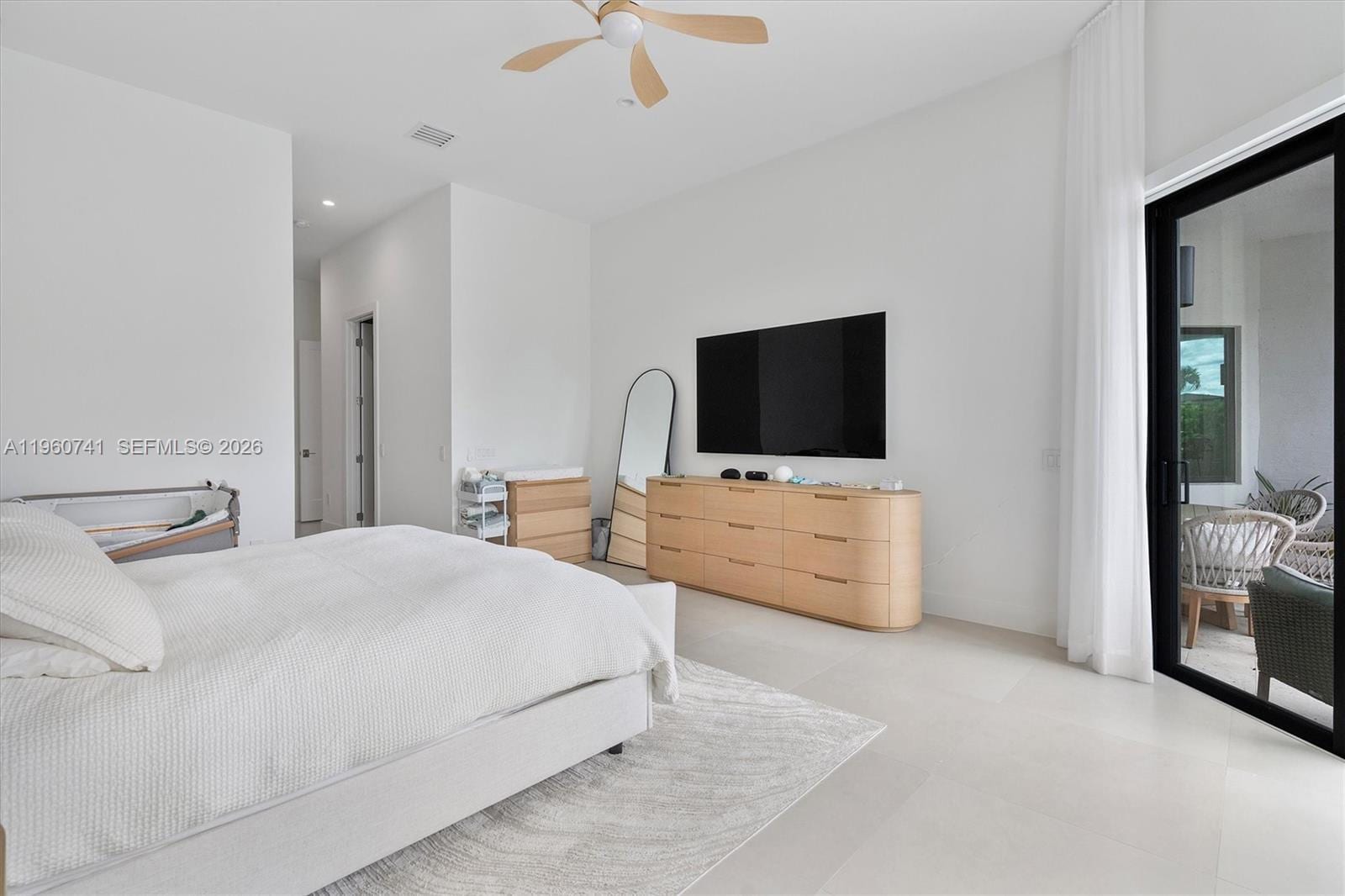 Building Photo - 3502 Ashwood Cir N