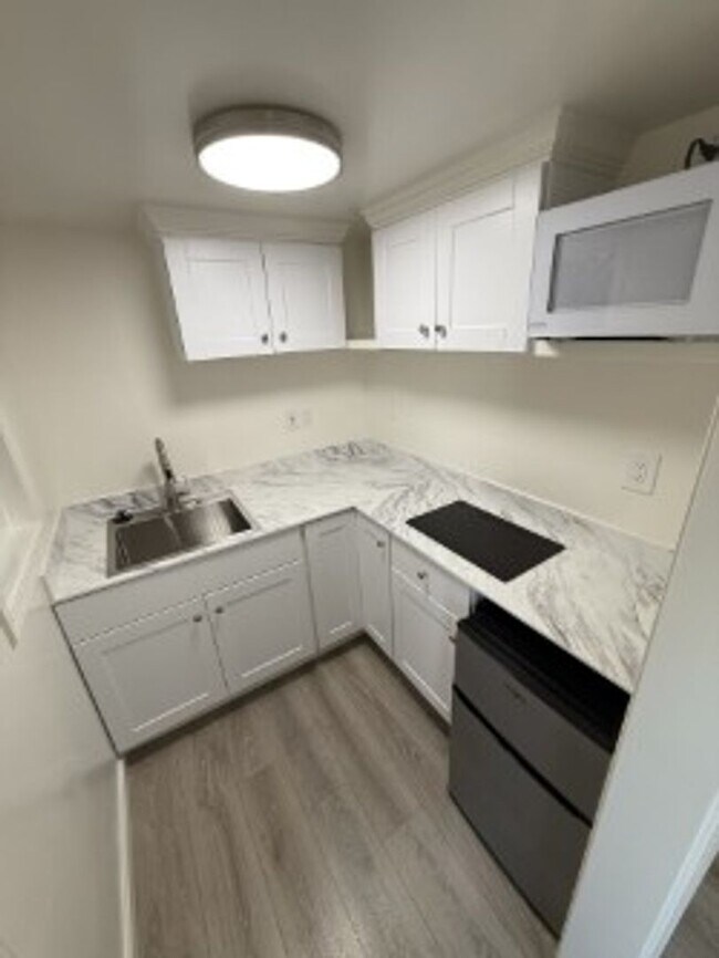 Building Photo - Loma Alta Avenue (10)