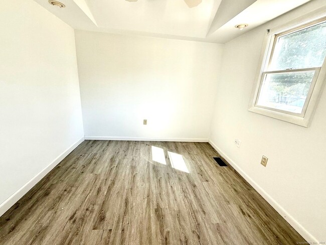 Building Photo - 151 Bailey Ave