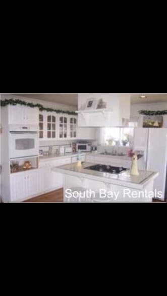 Building Photo - 706 W 29th St