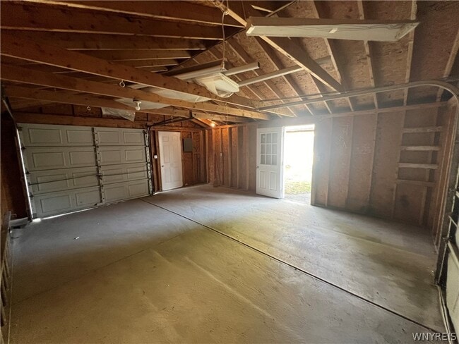 Building Photo - 165 Roland Ave