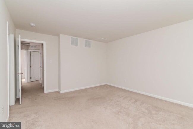 Building Photo - 6 Sparrow Cir