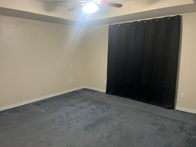 Building Photo - 108 Kyle Ln