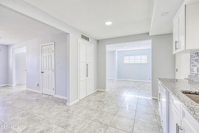 Building Photo - 6200 Palo Alto Ave