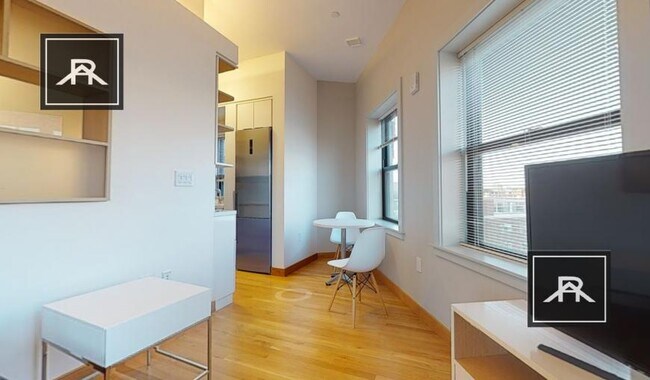 Building Photo - 1 bedroom in Cambridge MA 02138