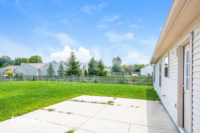 Building Photo - 7843 Stratfield Dr