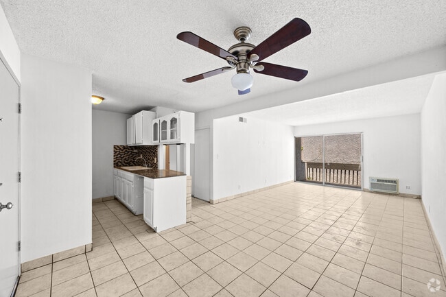 Building Photo - 18620 Hatteras St