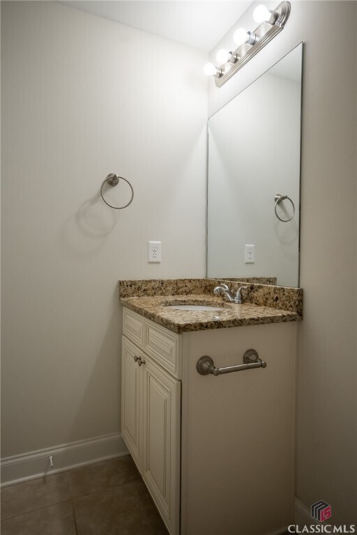 Building Photo - 1131 Binghampton Cir