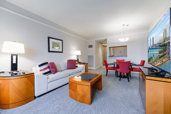 Building Photo - 1441 Brickell Ave