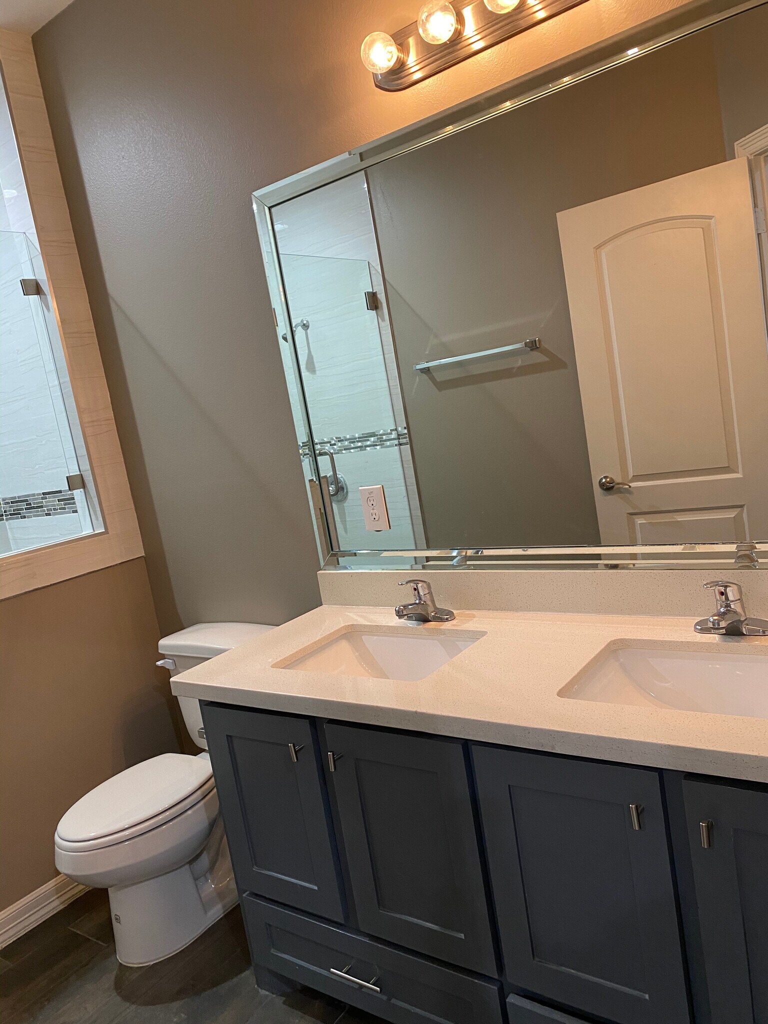 Building Photo - 2005 Harrison St