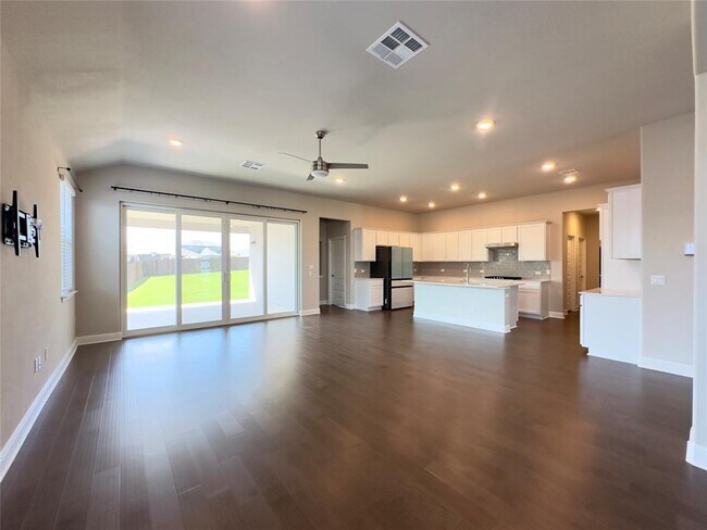 Building Photo - 17916 Umberto Dr