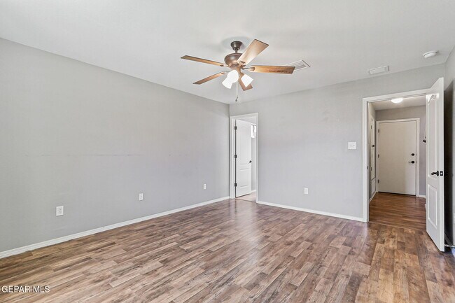 Building Photo - 14260 Bluesky Point Ct