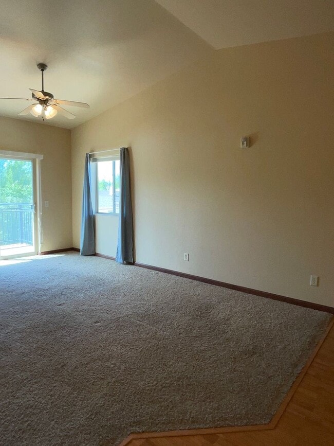 Building Photo - 2 Bedroom, 2 Bath Condo for Rent