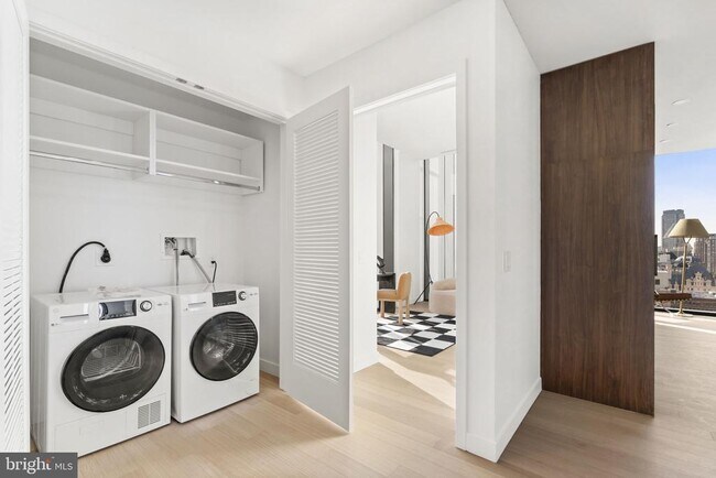 Building Photo - 210 S 12th St