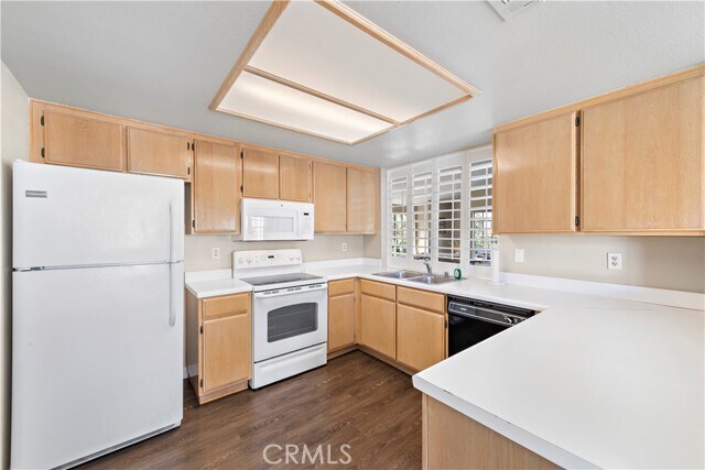 Building Photo - 68 Corniche Dr