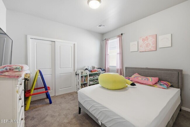 Building Photo - 1052 Summer Breeze Pl