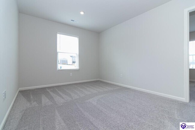 Building Photo - 104 Ashwood Ave