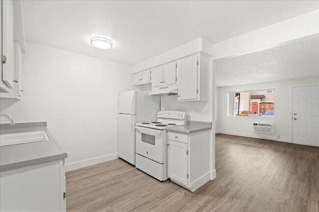 Interior Photo - Bella Lago Village