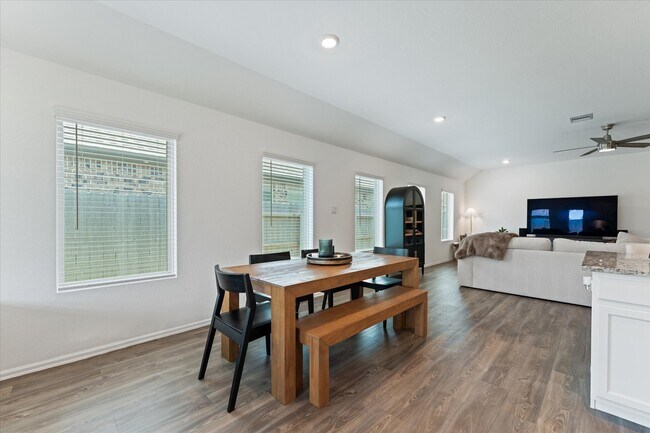 Building Photo - 11251 Stirton Dr