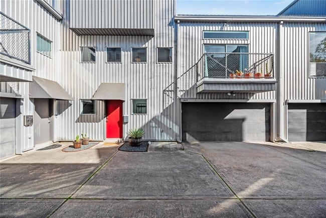 Building Photo - 2612 Chenevert St