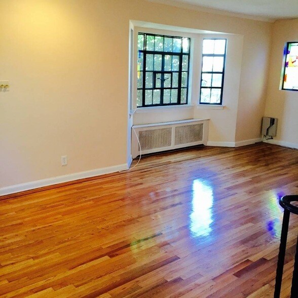 Building Photo - 69-51 181st St