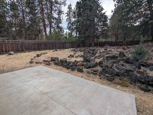 Building Photo - 60865 Jasmine Pl