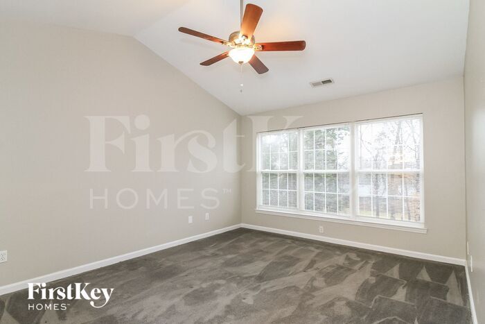 Building Photo - 4015 Velinda Dr