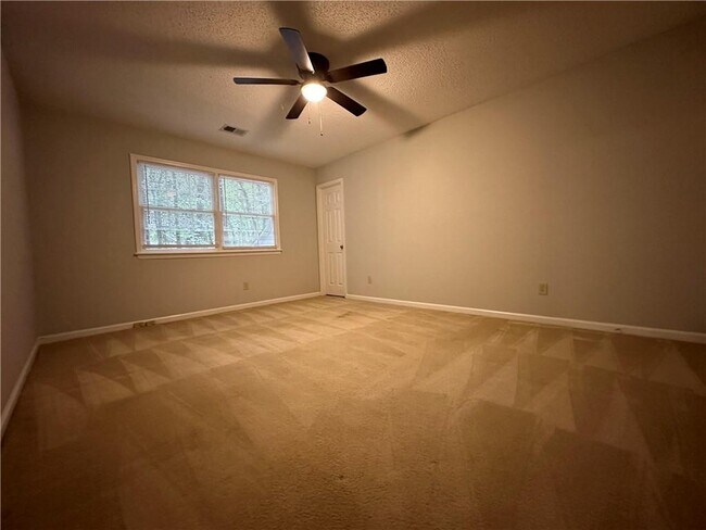 Building Photo - 10570 Turner Rd