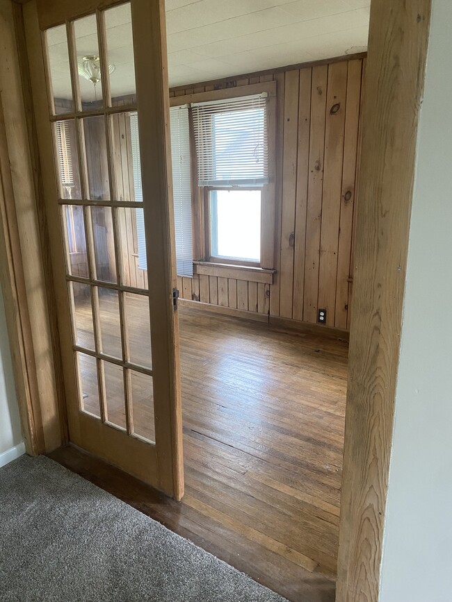 Enclosed front porch - 21 Warden St