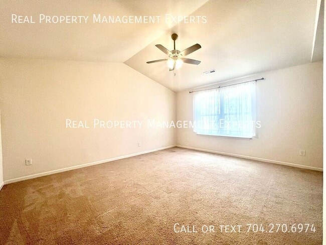 Building Photo - 1840 Juniper Dr